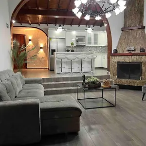 Palos Altos Villa Medellín